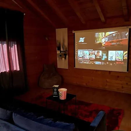 Chalet Swiss - Mountain And View