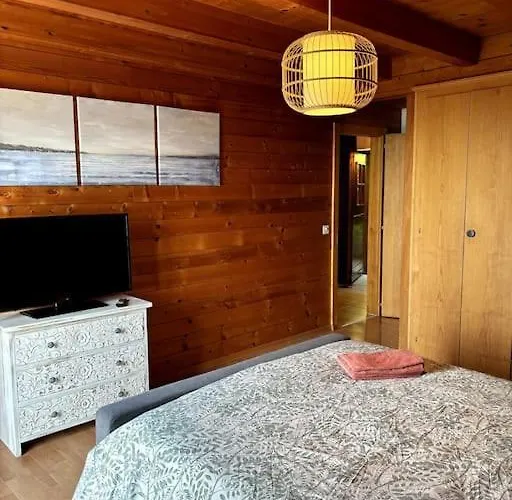 Chalet Swiss - Mountain And View